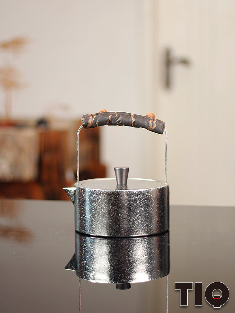 Pure Titanium Teapot Kettle 1200ml – High-End Tea Brewing & Boiling Pot with Handle, Home & Outdoor Use