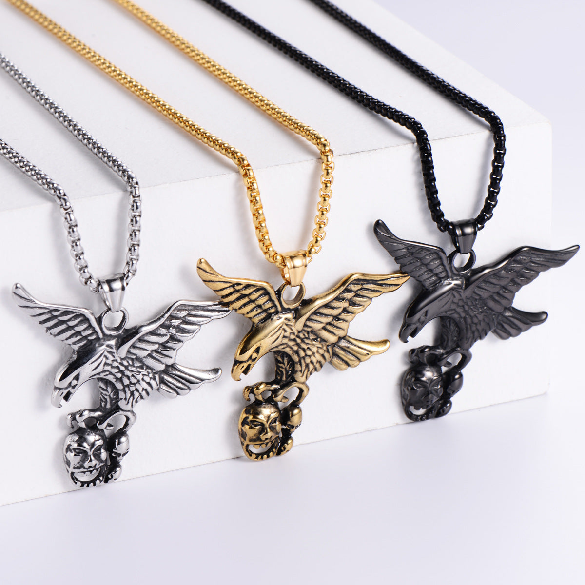 Flying Eagle Catch The Skull Pendant