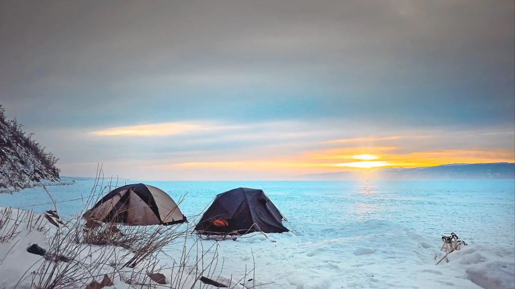 Cold Weather Camping: How to Choose Warm Clothing.